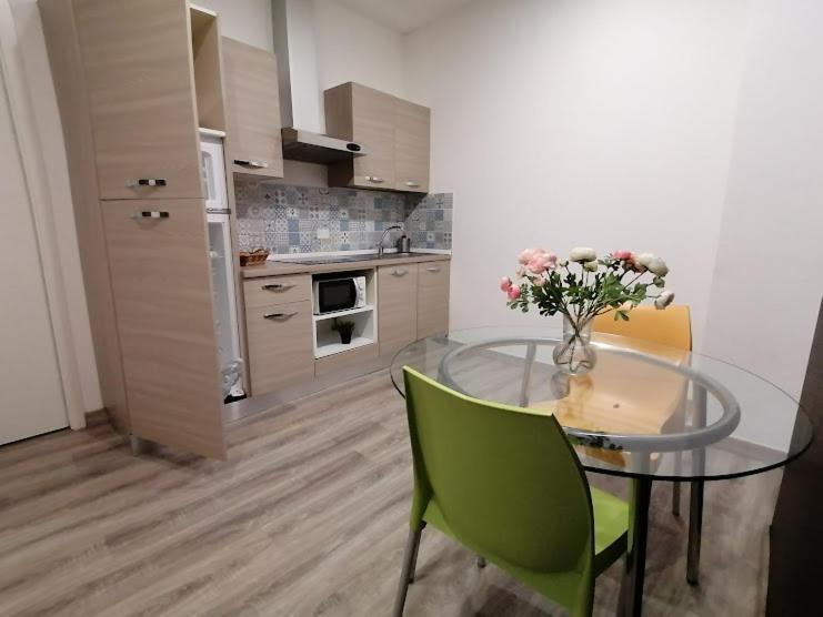 Indipendent Mini Apartment Pescara Centro Esterno foto